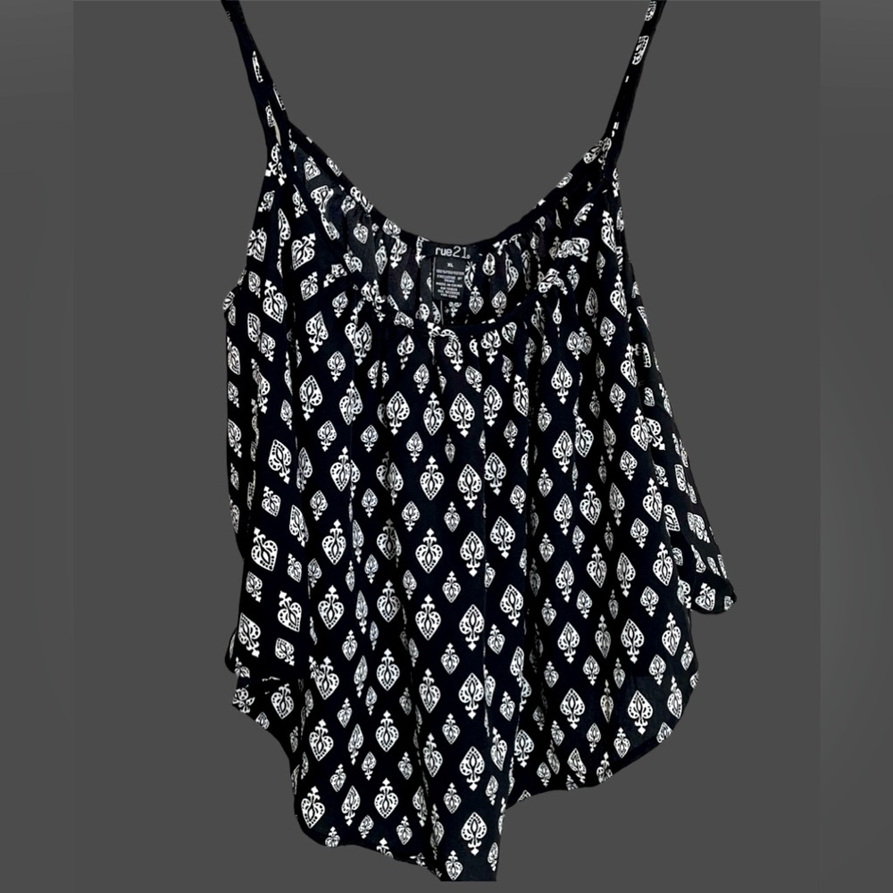 NWT Black & White Top
